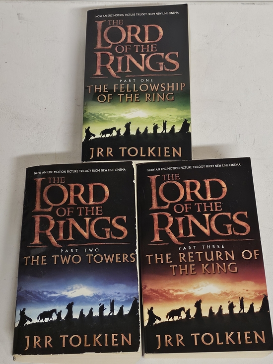 JRR Tolkien Other - Lord of the Rings Trilogy Paperback Set Tolkien 3 Books Fellowship